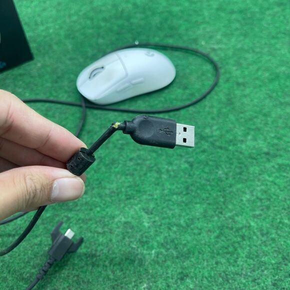 Logitech Superlight Pro Gaming Mouse - Picture 2 of 4